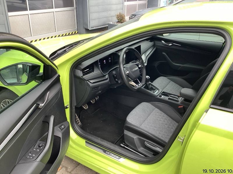 Škoda Octavia Sportline 1,5 TSI 110kW MT6/H6 - fotka 6 z 6