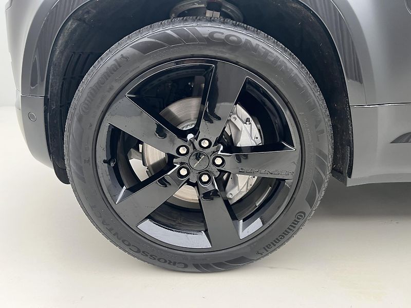 Land Rover Defender 110 D350 X-DYNAMIC HSE 1. maj. - fotka 14 z 50
