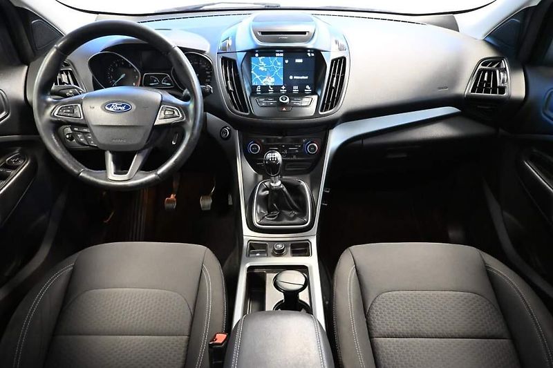 Ford Kuga (2018) 1.5 Cool  Connect ECOBOOST - fotka 12 z 24