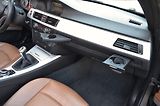 BMW Řada 3 (2009) 325i 155kW E93 Cabrio / manuál - náhled 13