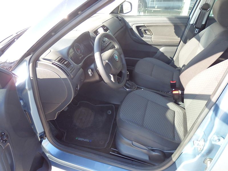 Škoda Fabia 1.2 TSI STYLE DIGI. KLIMA - fotka 7 z 18