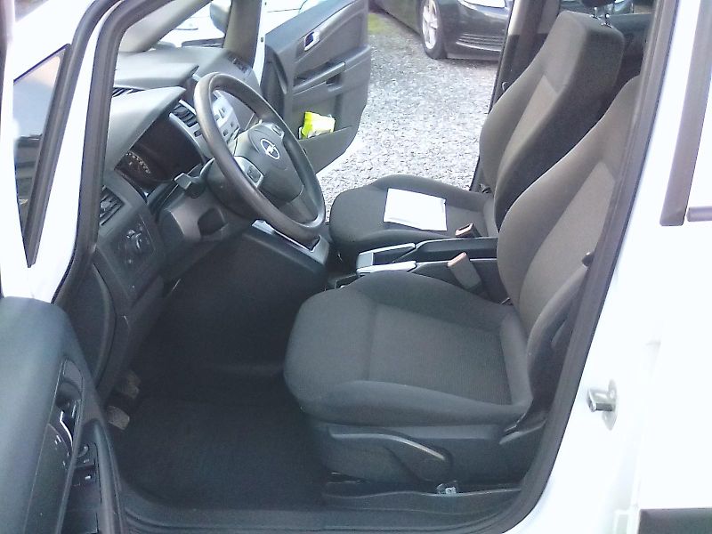 Opel Zafira (2009) 1.6i 16V, 7míst, 2.majitel - fotka 14 z 29