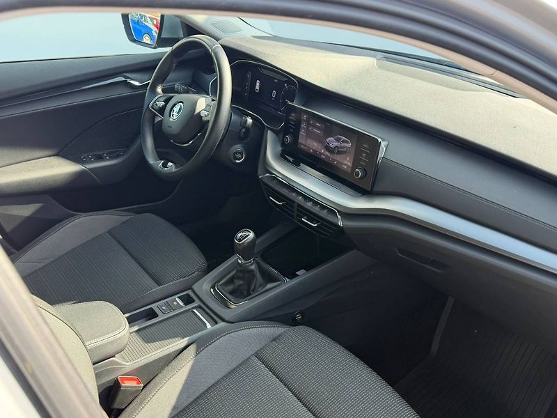 Škoda Octavia combi Ambition 2,0 TDI 85 kW 6 - fotka 6 z 32