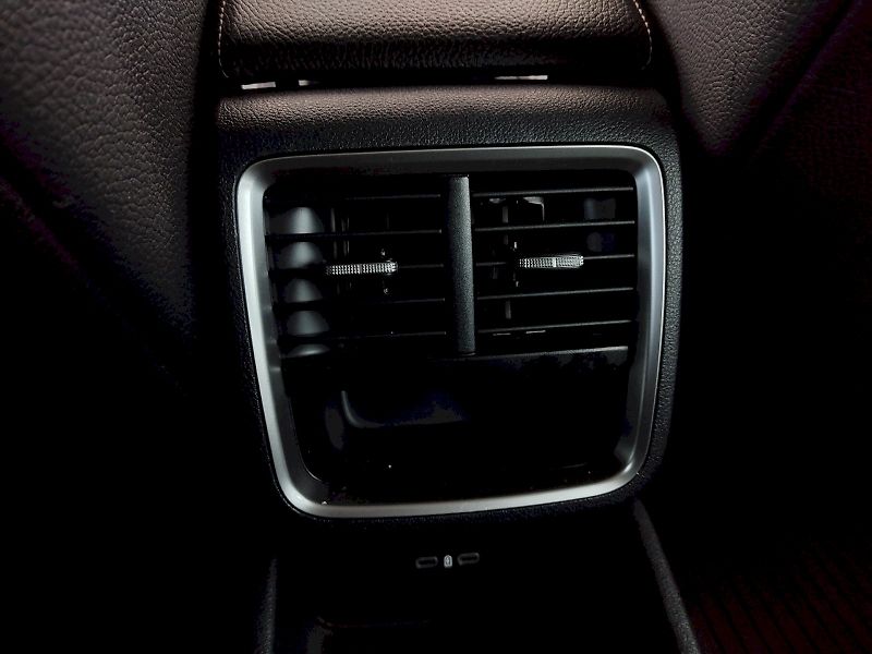 Škoda Octavia (2025) Top Selection 1,5 Tsi 110 Kw D - fotka 31 z 42