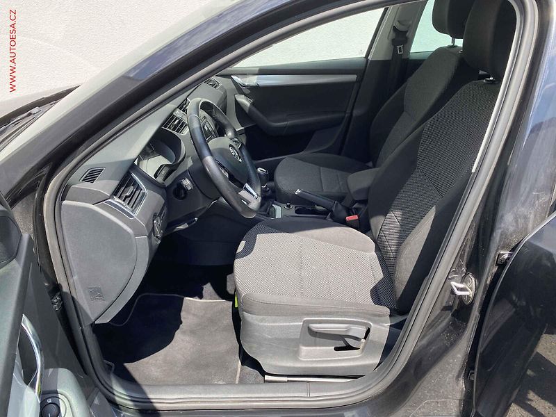 Škoda Octavia (2014) 1.6 TDi, Ambition, navi - fotka 9 z 18