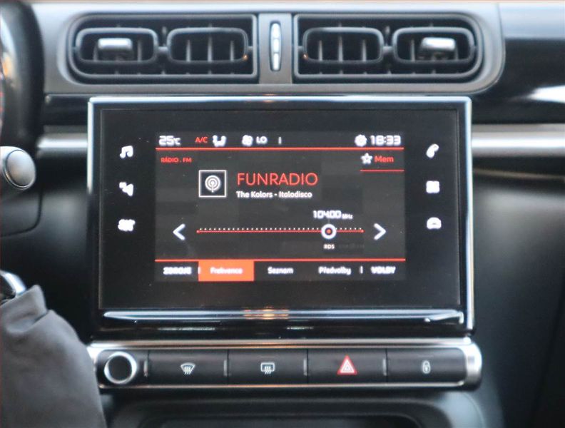 Citroën C3 (2020) 1.2 PureTech, Serv.kniha, Navi - fotka 11 z 17