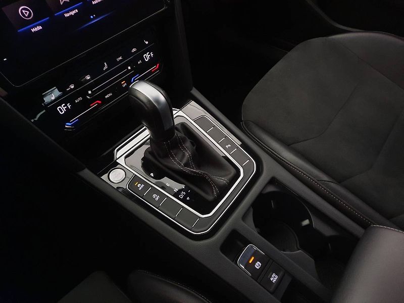 Volkswagen Arteon Shooting Brake (2023) R-Line 2.0 TSI (140kW/190k) DS - fotka 14 z 28