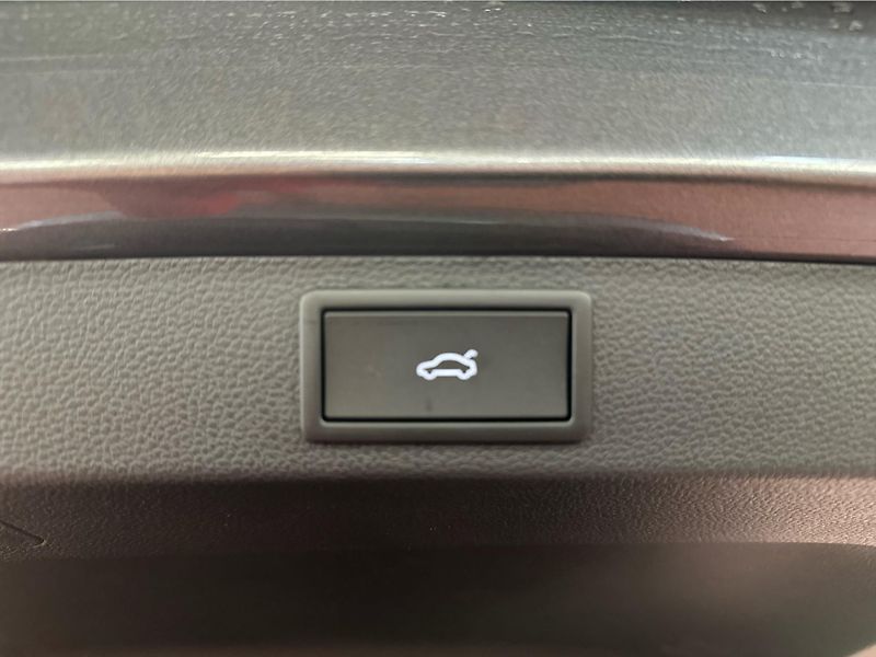 Škoda Karoq (2026) 1,5 TSI 110 kW 7-stup. automat - fotka 15 z 25