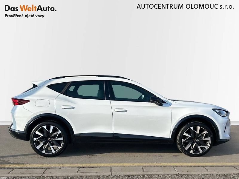 Cupra Formentor (2025) 1.5 eTSI 7DSG - fotka 3 z 35