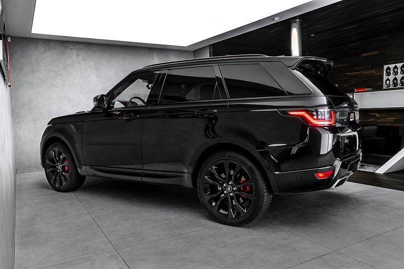 Land Rover Range Rover Sport HST - fotka 7 z 27