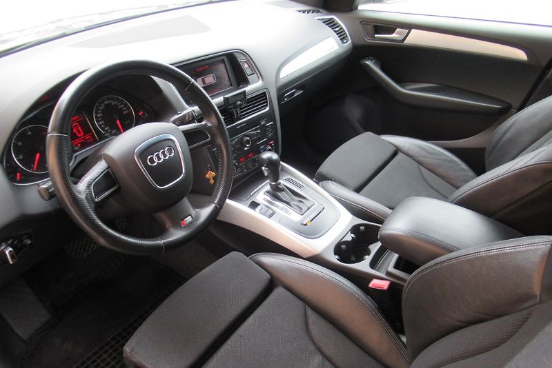 Audi Q5 2.0TDI S-Line QUATTRO SADA KOL - fotka 9 z 32