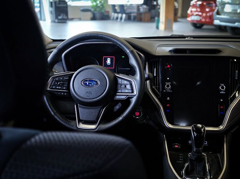 Subaru Outback 2.5i 4WD Active - fotka 11 z 14