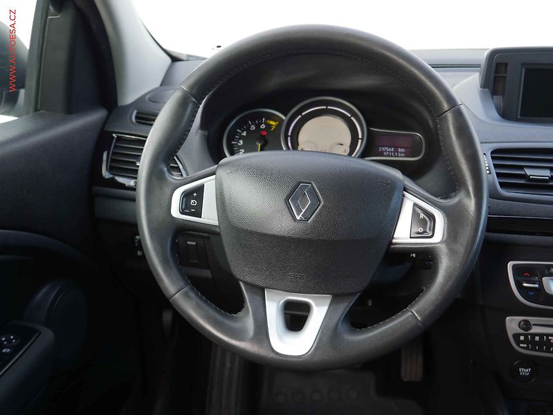 Renault Mégane (2012) 1.6i, ČR, autoAC, temp - fotka 13 z 15