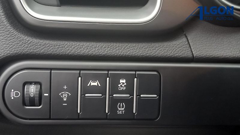 Kia Ceed SW (2025) 1,5 T-GDi SPIN 103kW - fotka 18 z 21