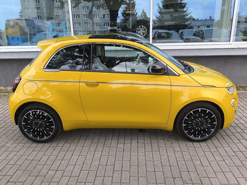 Fiat 500 (2026) Hybrid La Prima 1.0 BSG - fotka 7 z 39