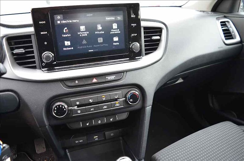 Kia Ceed (2021) KOMBI 1,5 - fotka 12 z 19