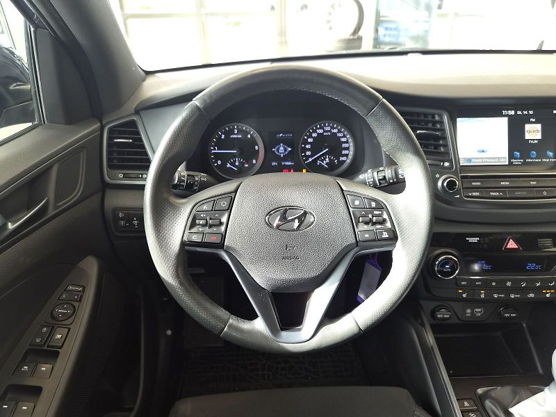 Hyundai Tucson 1.7 Trikolor Go! - fotka 15 z 27