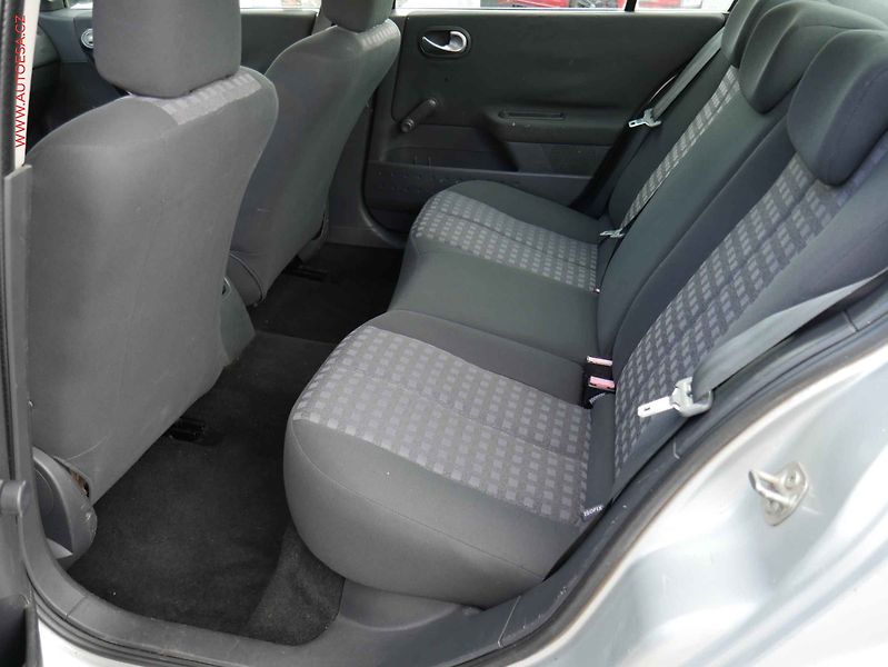 Renault Mégane (2006) 1.4i, ČR - fotka 10 z 16