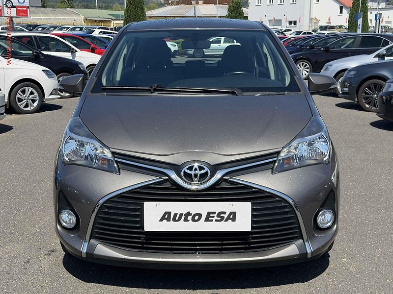 Toyota Yaris (2017) 1.3i, ČR, AC, TZ - fotka 2 z 17