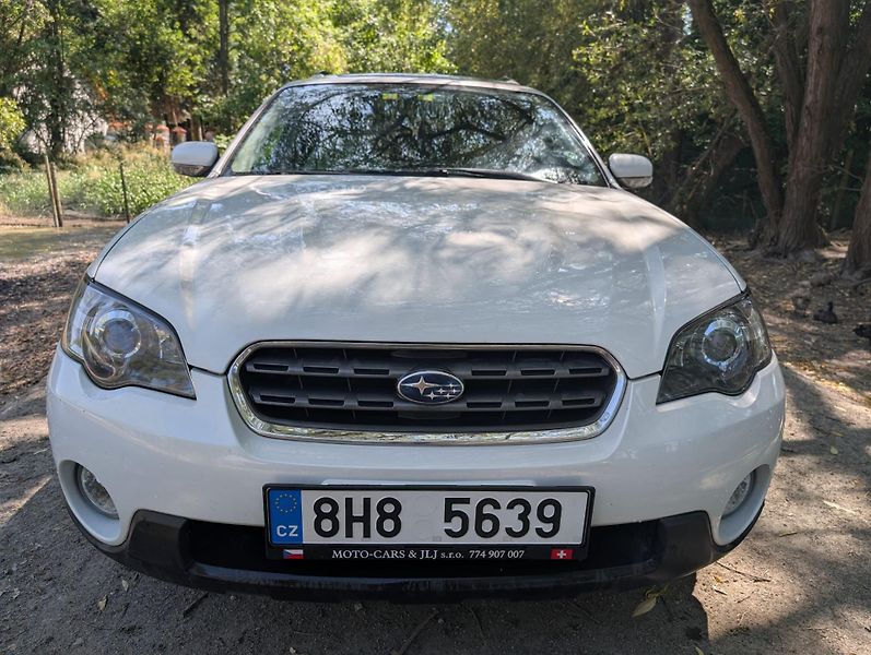 Subaru Outback (2005) 3.0 V6 180KW - fotka 1 z 25