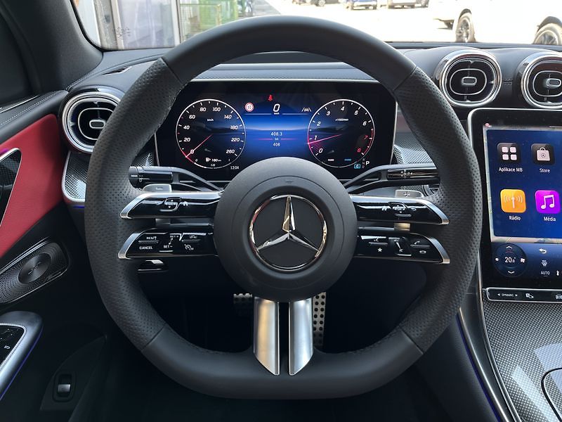 Mercedes-Benz GLC Coupé 300 4MATIC kupé AMG - fotka 11 z 19