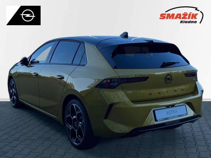 Opel Astra (2026) HB ULTIMATE HYBRID 1.2T (145k) - fotka 3 z 22