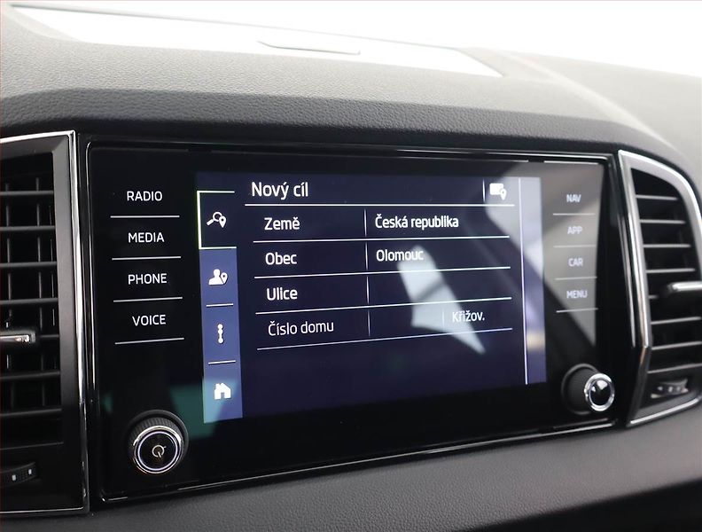 Škoda Karoq (2022) Style 1.5 TSI - fotka 17 z 21