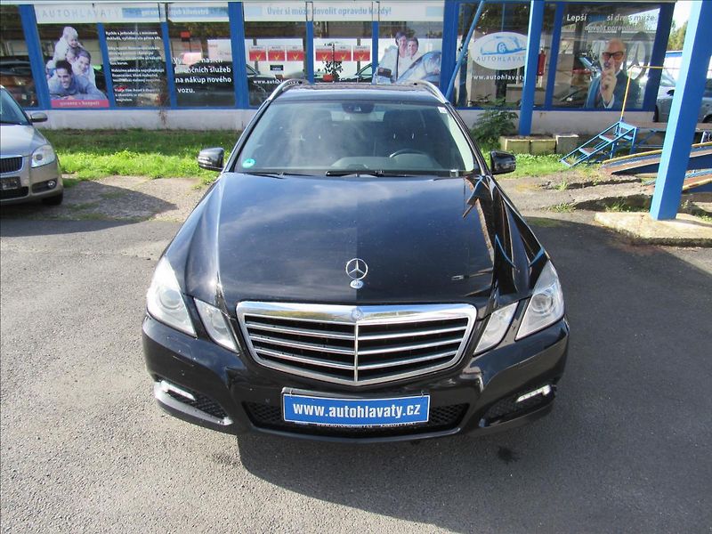 Mercedes-Benz Třídy E 2,1 E 250 CDI 150kW Avantgarde - fotka 2 z 38