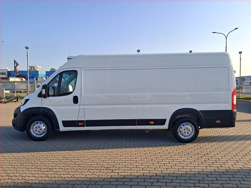 Citroën Jumper (2020) 2.2 BlueHDi, 13m3, ČR - fotka 3 z 17
