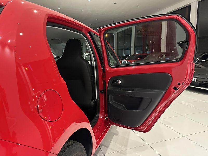 Volkswagen up! (2014) - fotka 25 z 45