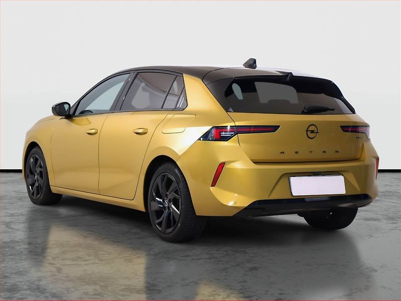 Opel Astra (2023) Ultimate Plug-in-Hybrid 1.6 T - fotka 4 z 26