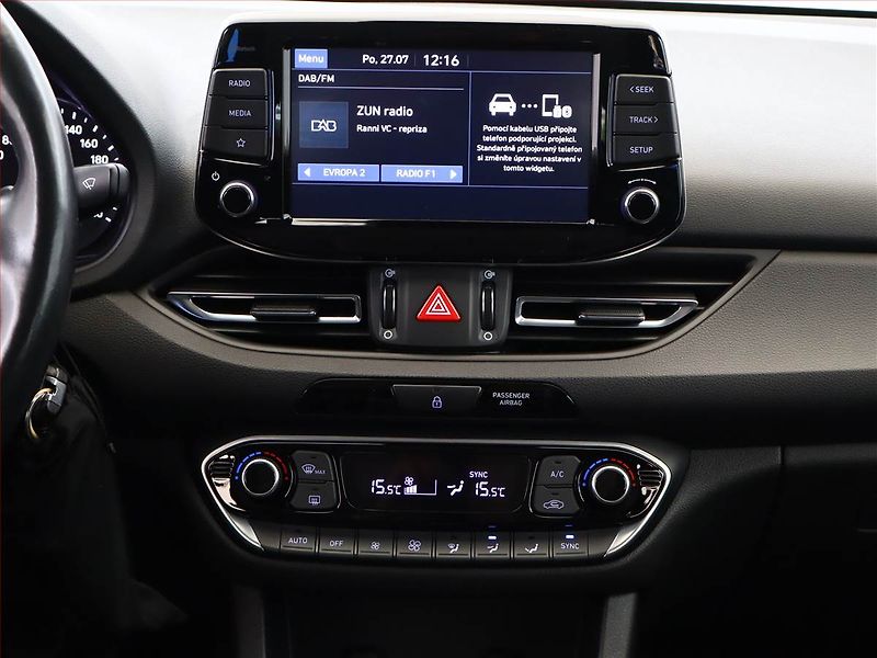 Hyundai i30 (2020) 1.0 T-GDI, Automat, Serv.kniha - fotka 10 z 18