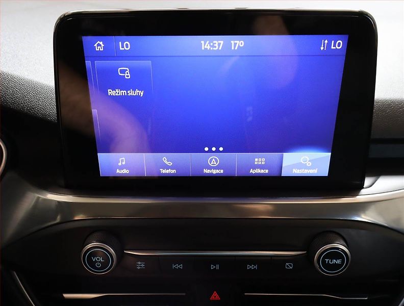 Ford Focus (2018) Connected 1.5 TDCi, Serv.kniha - fotka 19 z 26
