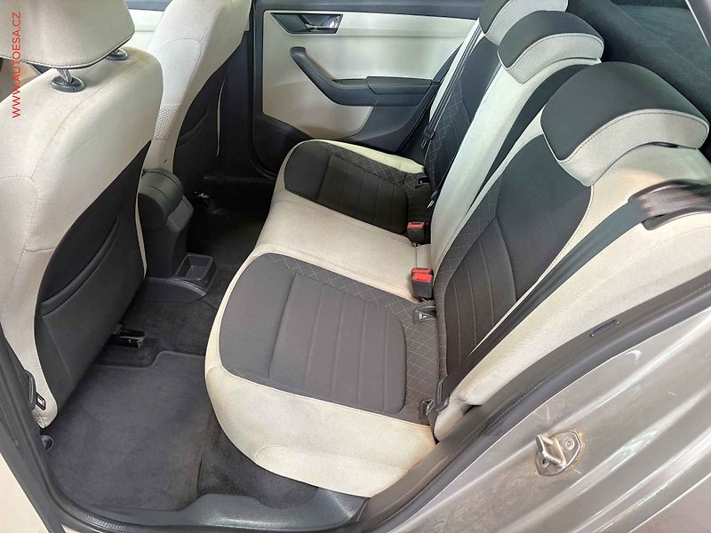 Škoda Fabia (2015) 1.4 TDi, panorama, autoAC - fotka 10 z 15