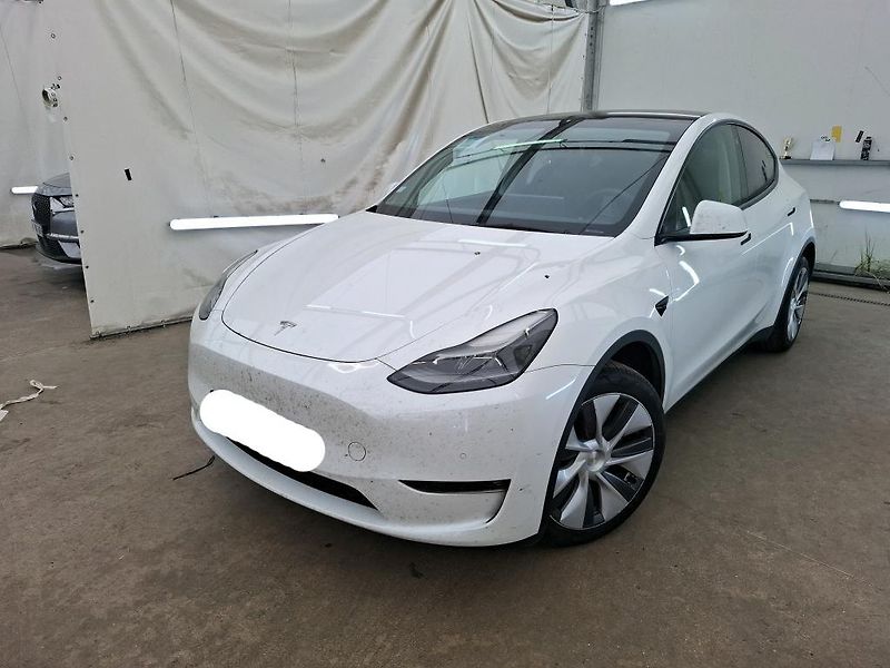 Tesla Model Y (2022) AWD Long Range    PŘIPRAVUJEME - fotka 2 z 10