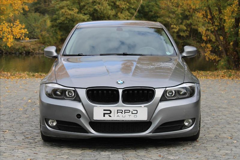BMW Řada 3 318d Touring / M-Paket / Manuá - fotka 7 z 29