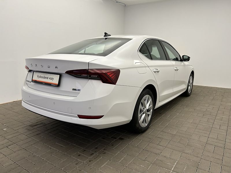 Škoda Octavia 1.0 TSI Style - fotka 2 z 30