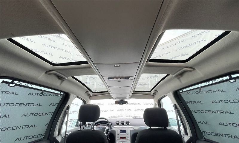 Ford Galaxy 2,0 TDCi,103kW,Titanium - fotka 21 z 27