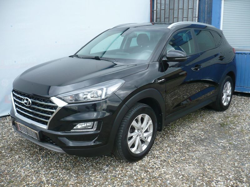 Hyundai Tucson 1.6T-GDI 130Kw 4x4 ČR Kamera - fotka 1 z 33