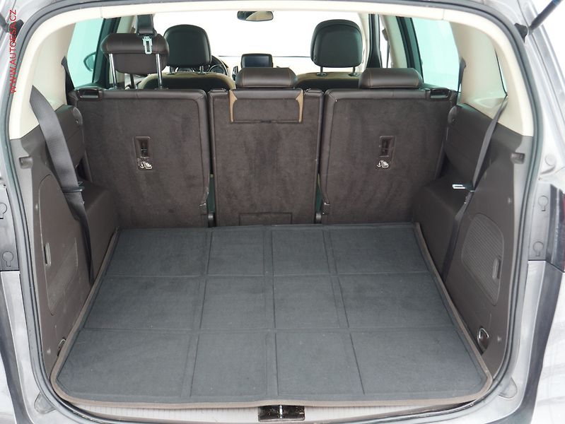 Opel Zafira (2012) 1.4T, Výhř.sed. - fotka 7 z 16
