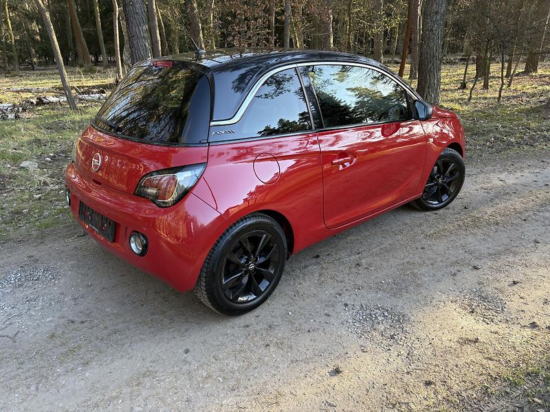 Opel Adam (2016) red/black edition - fotka 5 z 24