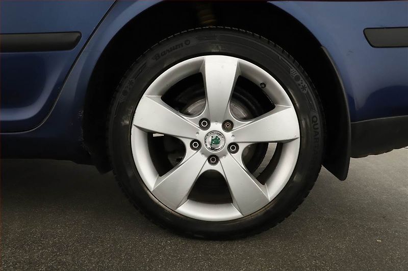 Škoda Octavia (2005) 2.0 TDI, nová STK, Tažné - fotka 12 z 14