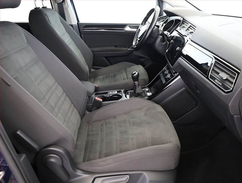 Volkswagen Touran (2019) 2.0 TDI, 7 míst, Serv.kniha - fotka 7 z 17