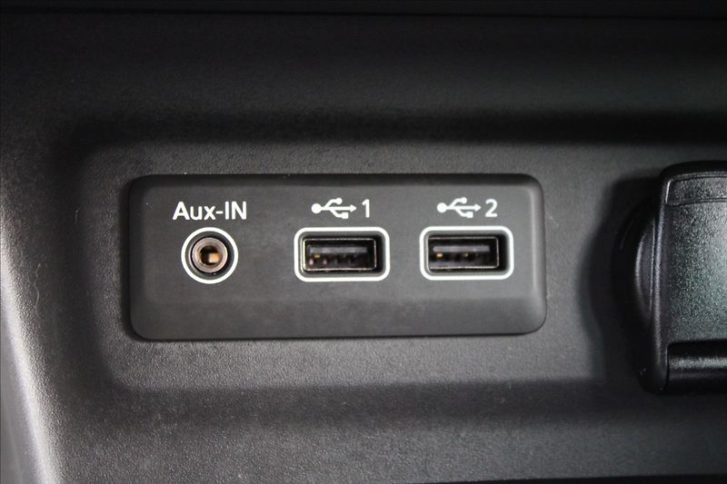 Renault Mégane 1,3 TCe  NOVÉ V ČR,A/T,RS-LINE - fotka 21 z 37