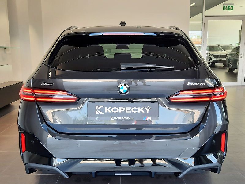 BMW Řada 5 540d xDrive Touring M Sport - fotka 5 z 17