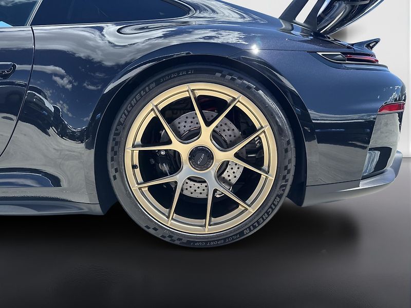 Porsche 911 GT3 - fotka 10 z 30