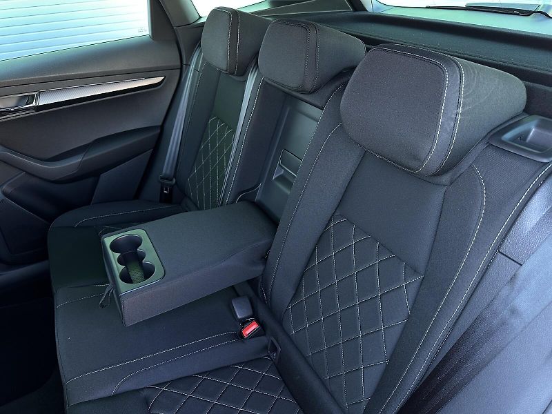Škoda Karoq 2.0TDi 4x4 DSG 150PS Sportline - fotka 38 z 46