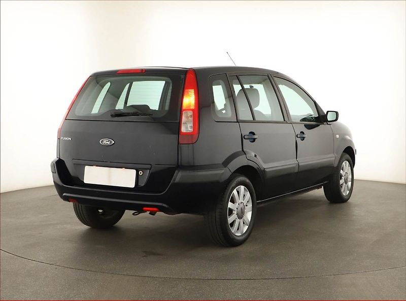 Ford Fusion (2007) 1.4, po STK, slušný stav - fotka 5 z 14