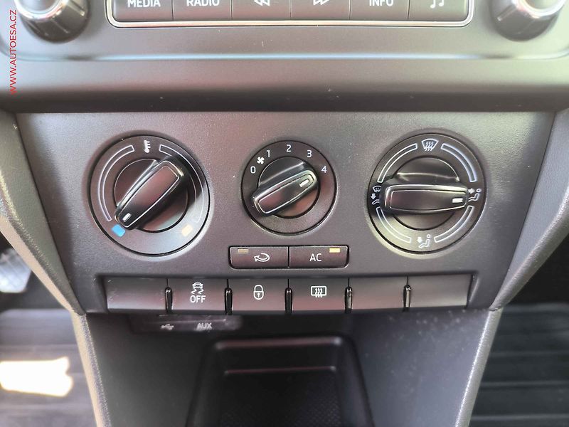 Škoda Rapid (2013) 1.2 TSI, 2.maj,ČR, servis - fotka 12 z 16