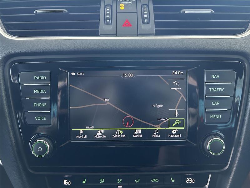 Škoda Octavia 2,0   TSI,RS,CHALLENGE,1.MAJIT - fotka 20 z 32